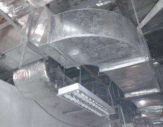 Installation of exhaust and fresh air duct for commercial kitchen งานติดตั้งท่อดูดและเติมอากาศสำหรับครัวเชิงพาณิชย์